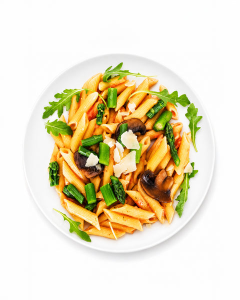 Penne sauce rosée, vin blanc, asperges & champignons