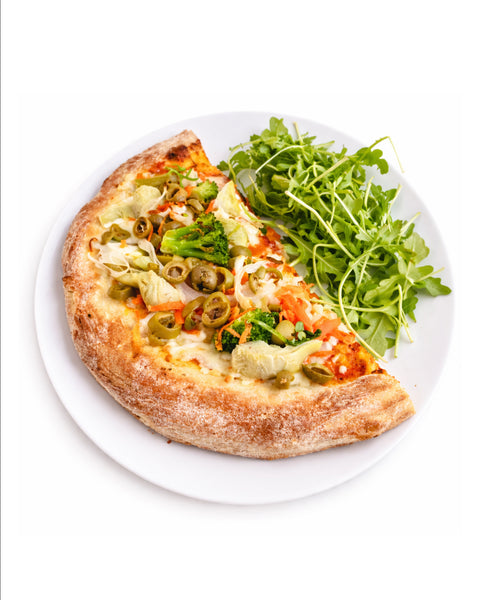 Pizza végétarienne aux artichauts, mozza & croûte artisanale