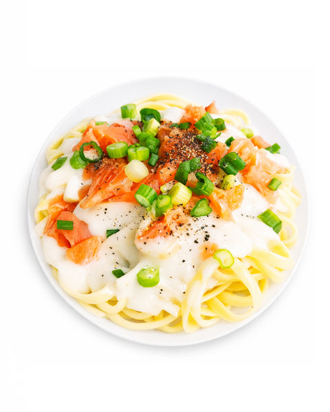 Linguini à la crème, saumon fumé, poivre & oignon vert